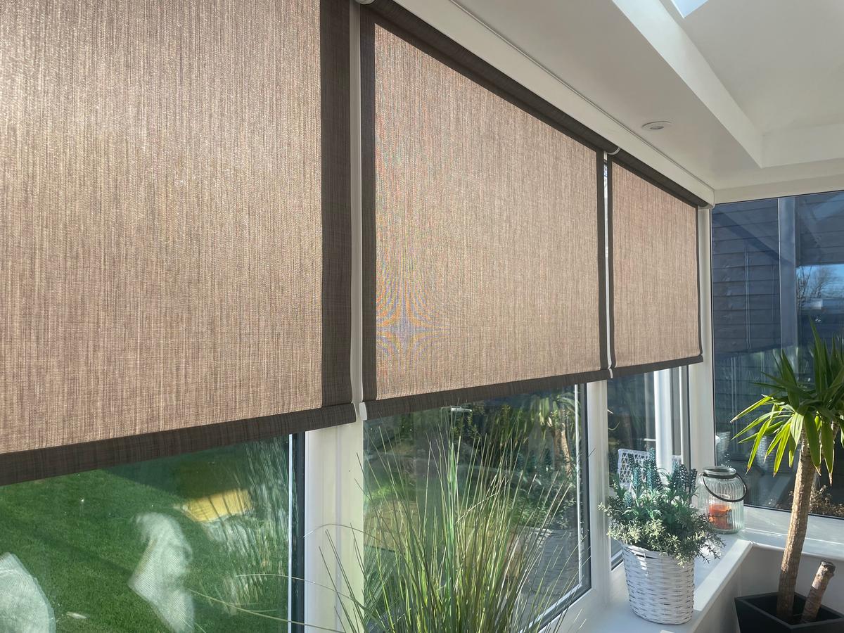 Remote-control blinds